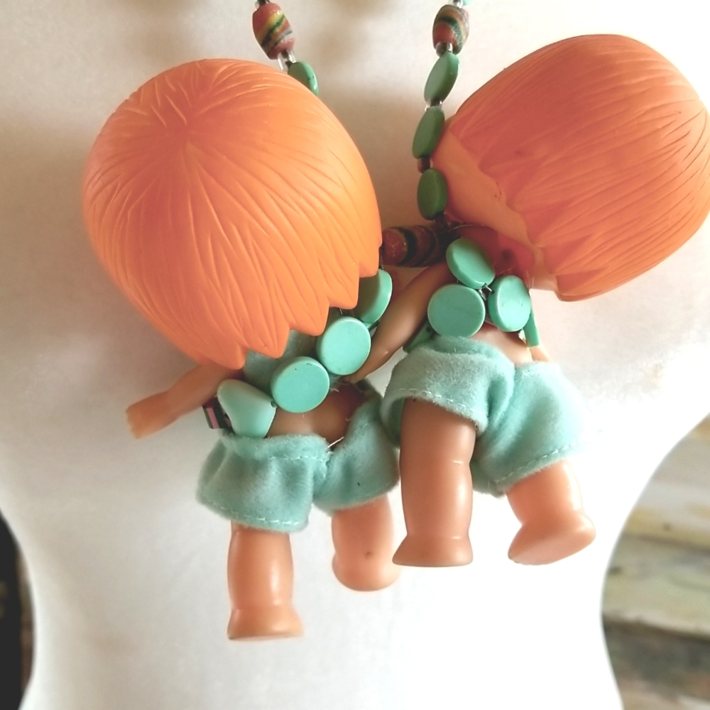 Vtg KEWPIE Dolls Twins  Eclectic Quirky Sic Kitschy Dark Creepy Babies Necklace - Picture 10 of 11